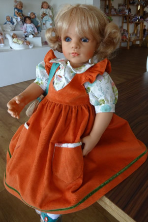 ALINA Catherine, design Sieglinde Frieske, Schildkröt, sběratelská a dekorační panenka, Německo, katalogové číslo 24264415